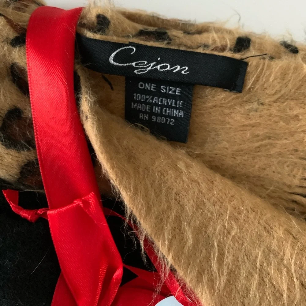 NWT•Luxurious Leopard Scarf and Glove Set by Cejon